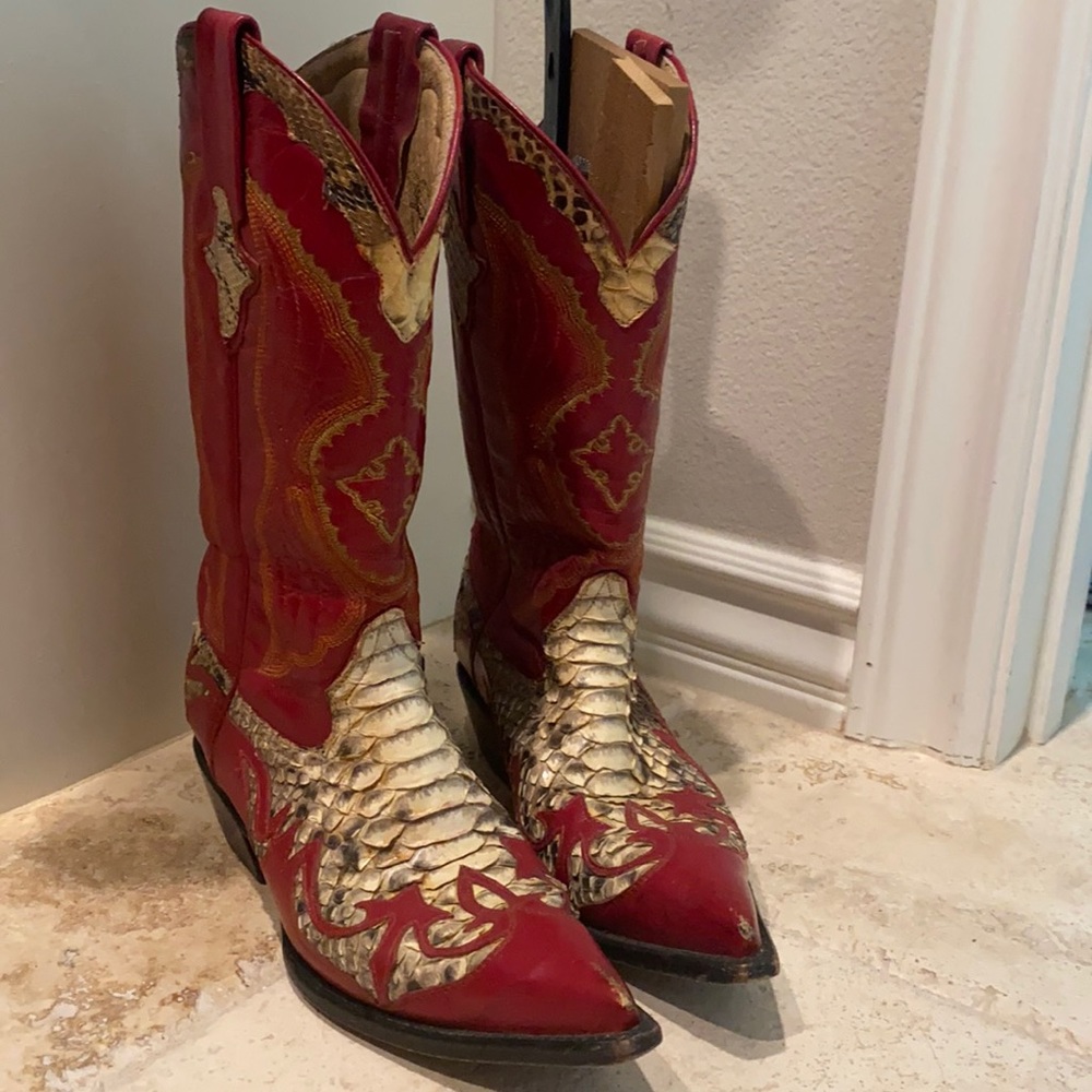 Pistoleros boots 5.5